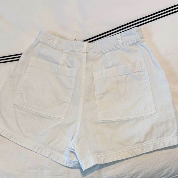 Women's Size 4 Universal Thread White Casual Shorts - Picture 4 of 4